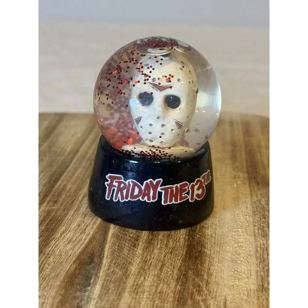 Jason Voorhees Mask Mini Snow Globe -‎ Friday the 13th